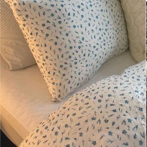 Arya & Mo Irem Muslin Queen Duvet Cover Set in Blue